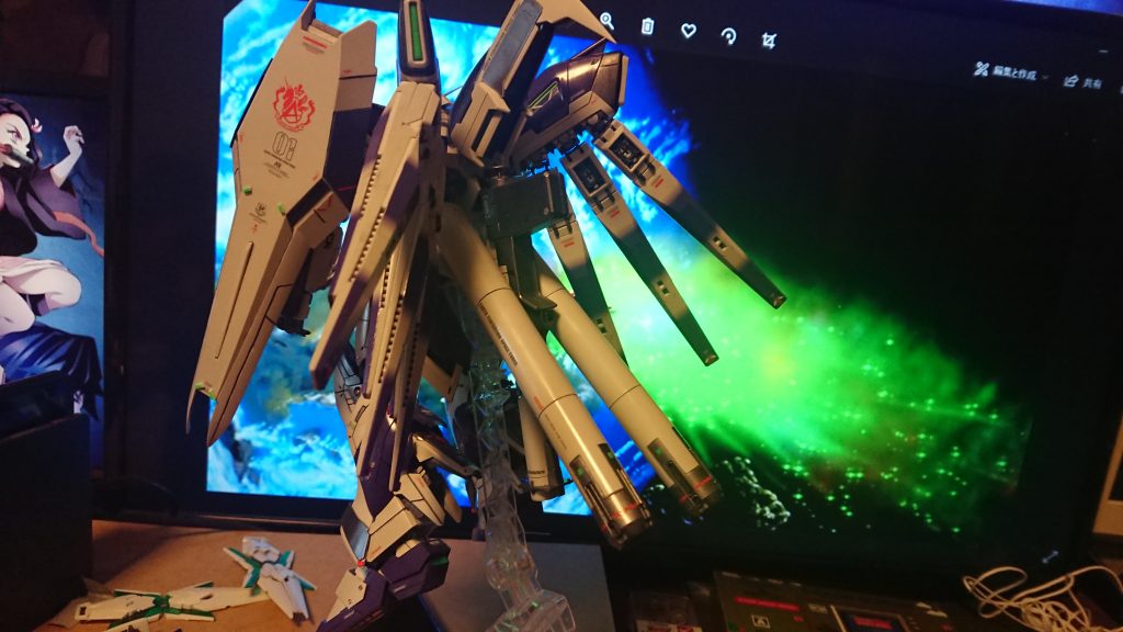 デカール頑張ってはった記憶があります。 