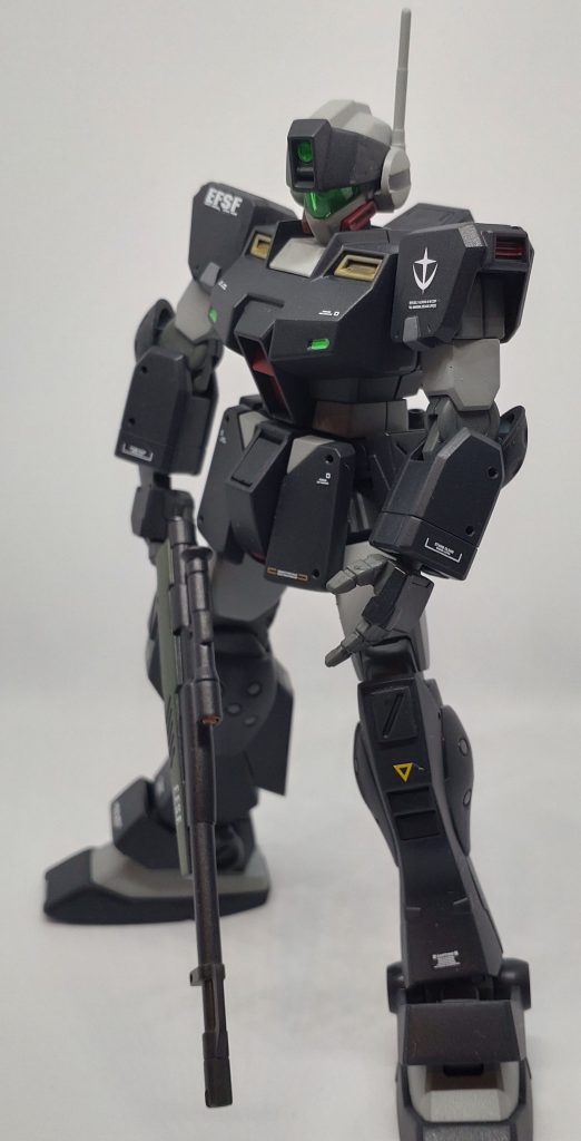 相変わらずの素立ちポーズばかりです。