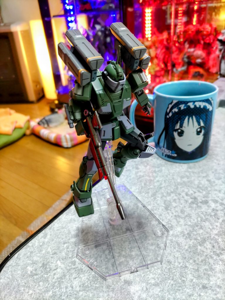 ミサイルランチャーの形が結構好みです。ハッチが開いたパーツもあると良かったですね。