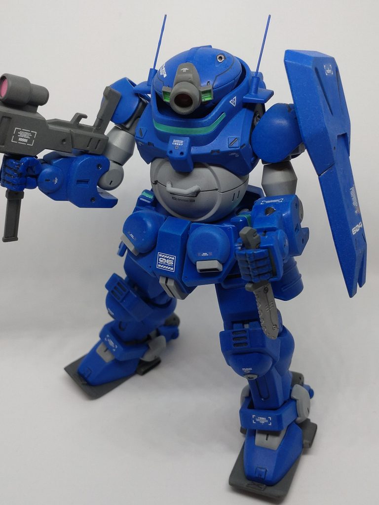 普通の左腕も作りました。肩にはジャハナムのシールドを接続することも可能。