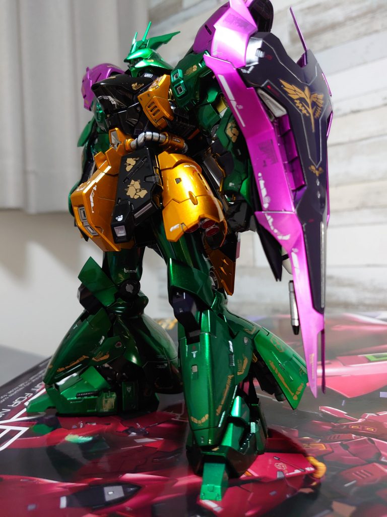 キャンディ塗装に初挑戦です。自己満足ですが、思い通りの色に仕上がりました。