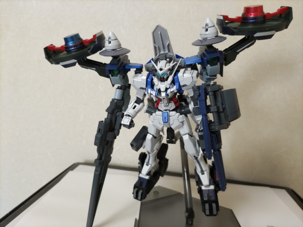 ハードポイントポイントを多く設けているので武装を変更することで適性環境を変えることが出来る．