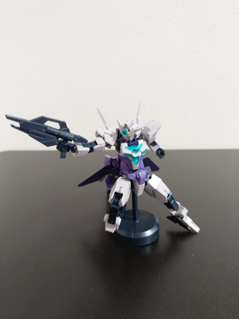 スミ入れ完了のコアガンダム。見違えたわ。