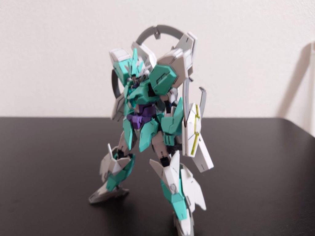 エナメル塗料のダークグレーでスミ入れしました。人生初エナメルは緊張しましたねー。