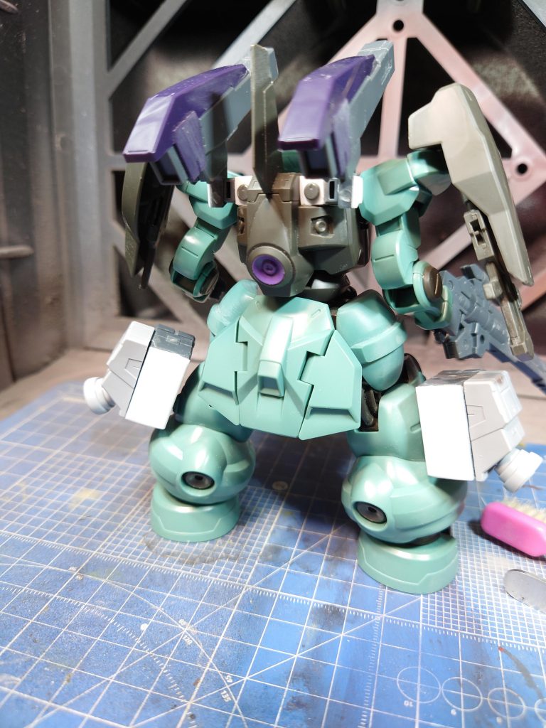 プラ板の加工にも慣れてきました