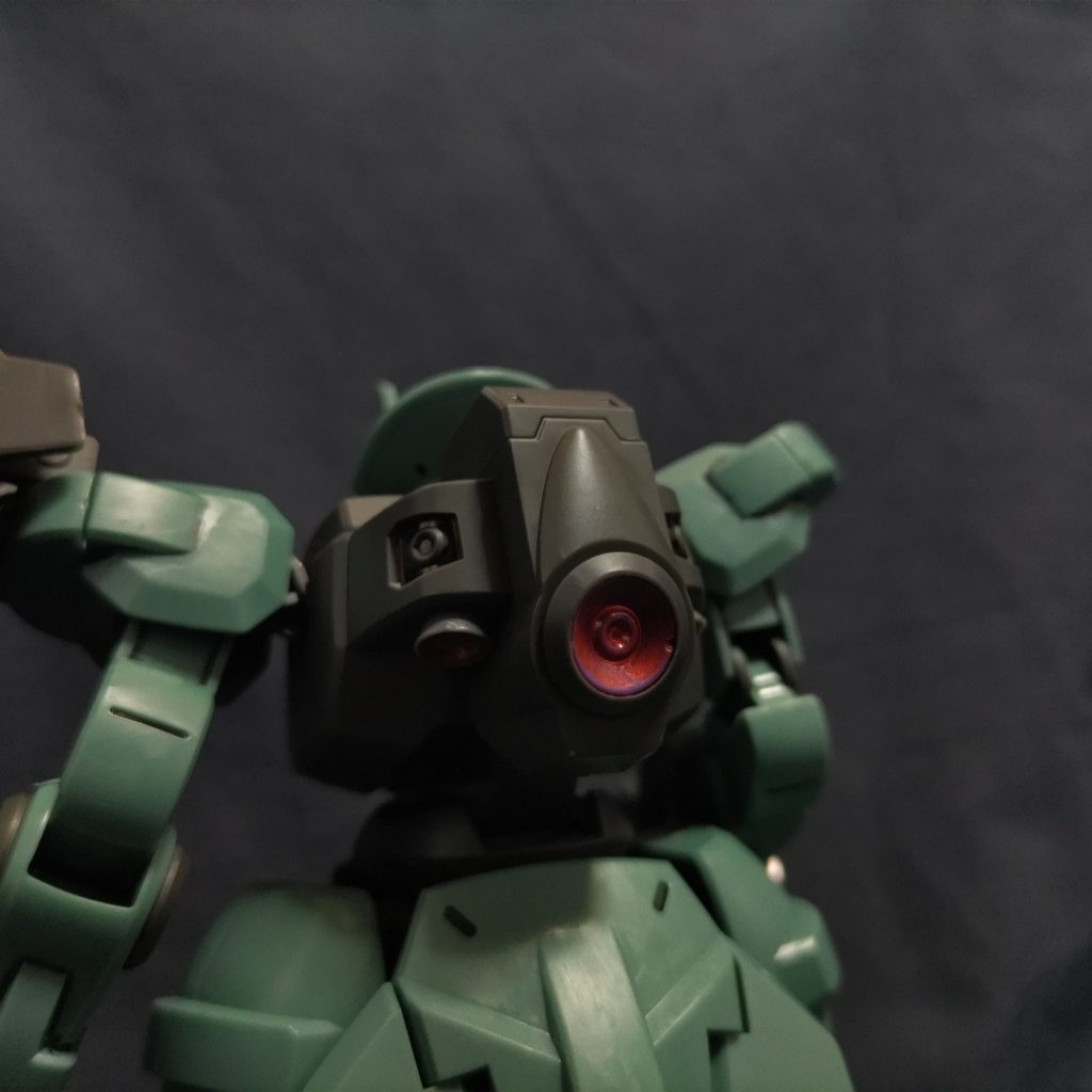 （制作工程ではありませんが）背部バックパックにスラスターを追加しました。以上です。（笑）