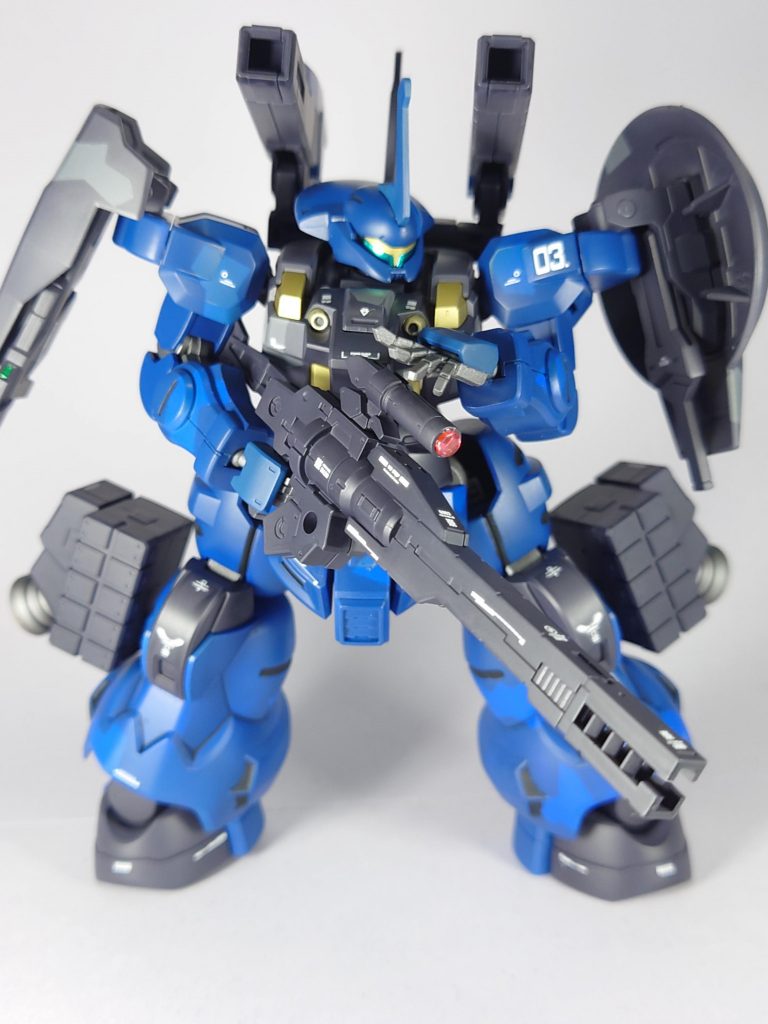 表情付けの為に両手をビルドハンズ角に換装しています