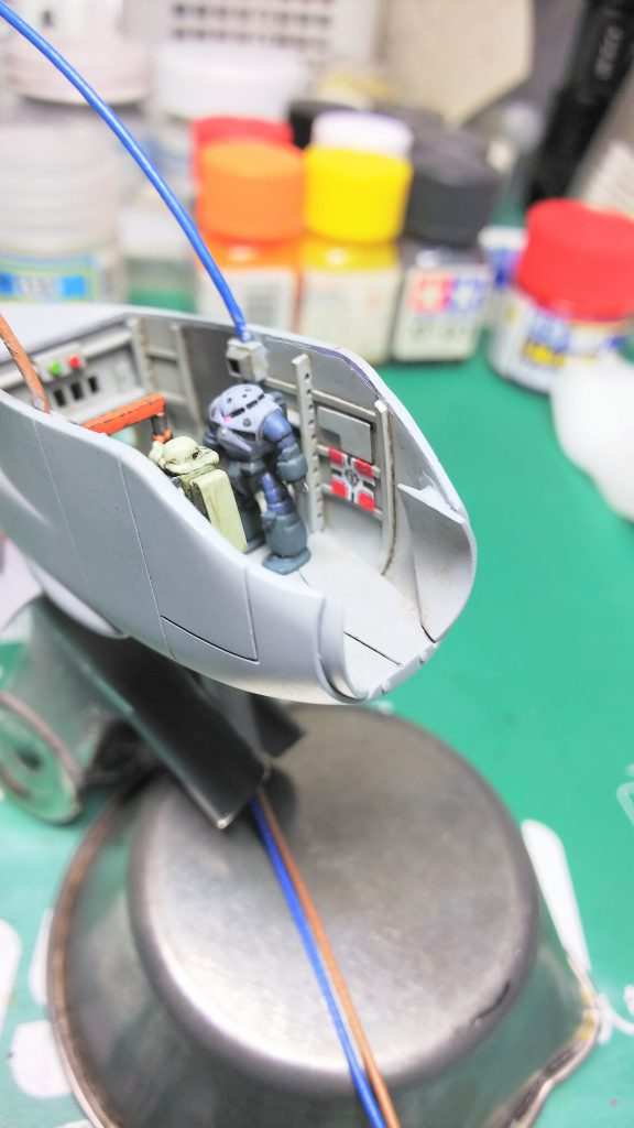 ジオンの国旗を付けてみました。