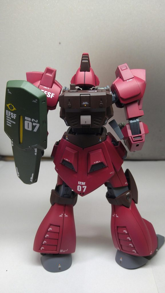 リア。足のフィン？をスジ彫りほり直してます。