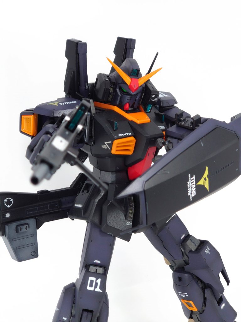 流石はVer.2.0ということもあって可動は素晴らしいです！膝立ちも余裕ですしポージングの幅は広いです😙