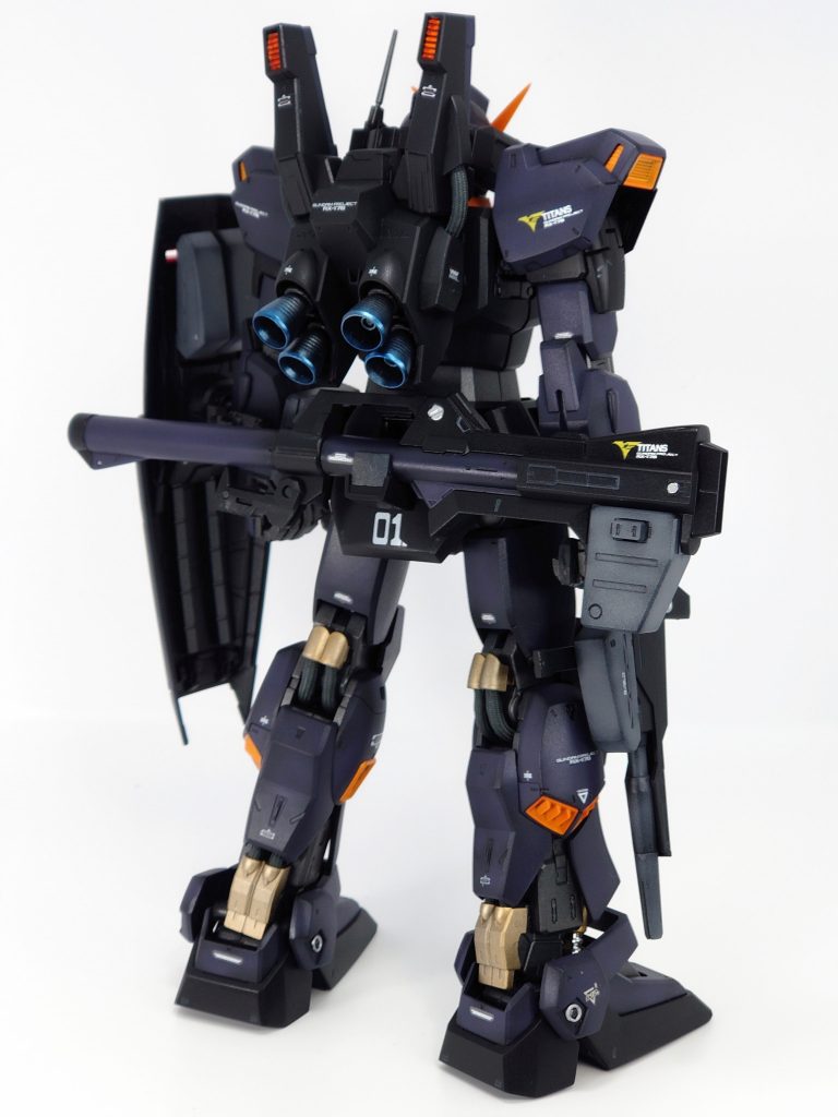 バーニアはスターブライトシルバーにクリアブルーで青焼け塗装☺️