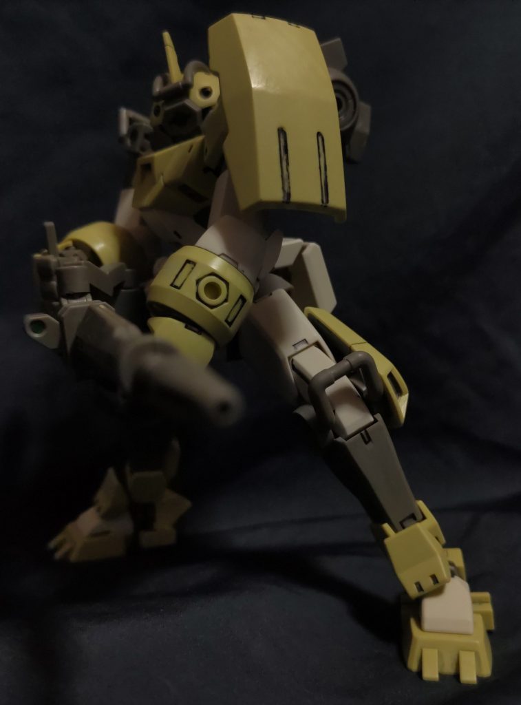 基本的には素組みで、後はスミ入れくらいです。