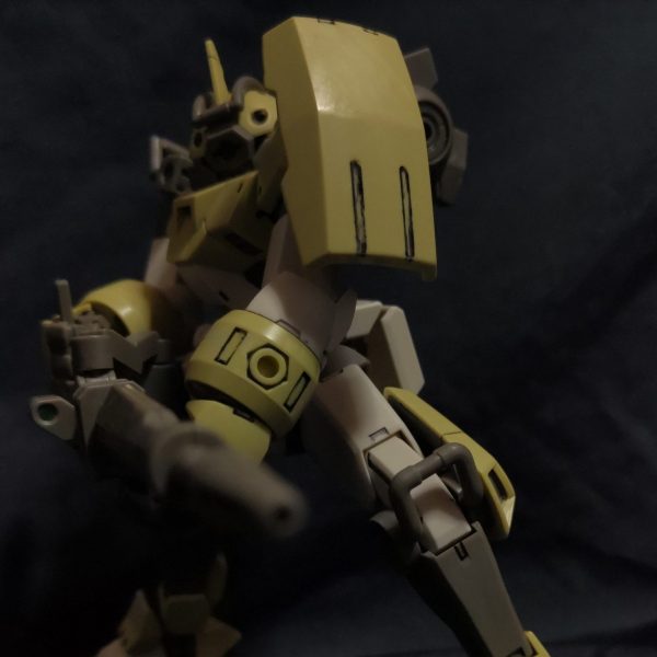 HGデミトレーナー：チュチュ専用機。