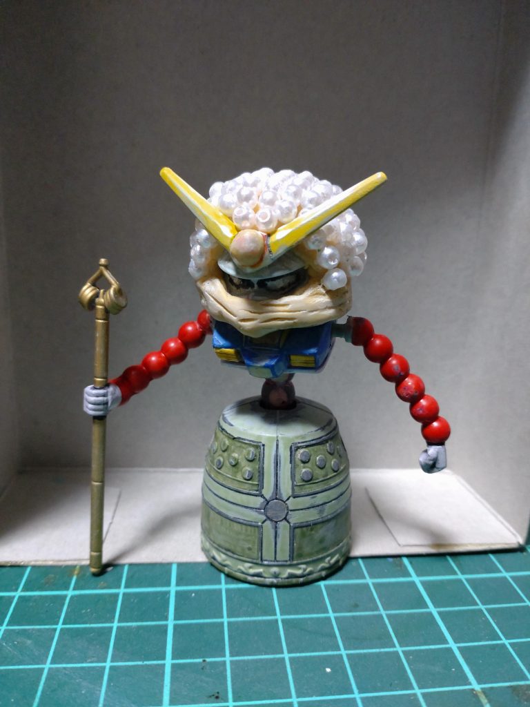 ガンダムマーカーで塗装済みでしたので、一旦サフ吹いて、再度塗装。