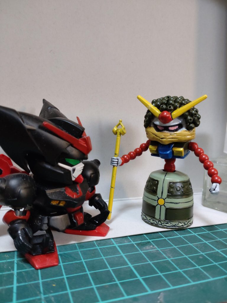 並べられる相手がいないのでマスターと。東方不敗とキラルなら互角のガンダムファイトが出来そう！いつか1/100でウネウネ動くマンダラを作ってみたいなぁー。