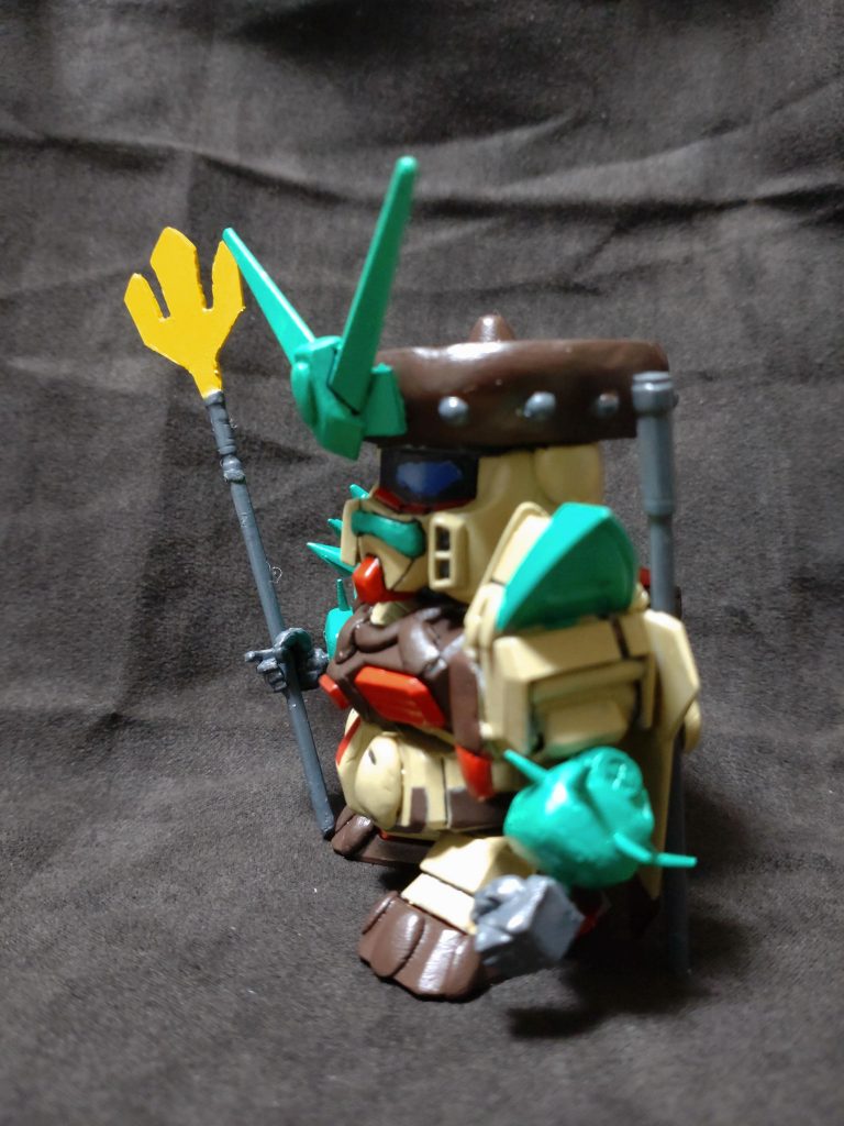 なんか似てるものが作れたらいいなーって感じで作ってましたが、意外と設定に近いものが出来て嬉しいです。(笑)腕のトゲは爪楊枝の先。肩のトゲはミートボールとかを刺すピックの先。