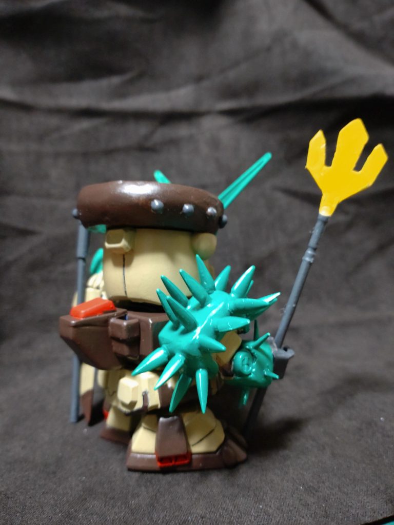 みんな?大好きテキーラガンダム。海外ではコアなファンがいらっしゃるとのこと。劇中では秒でシャイニングにやられました(笑)元になったキットはBB戦士200番のRX-78-2 ガンダム。