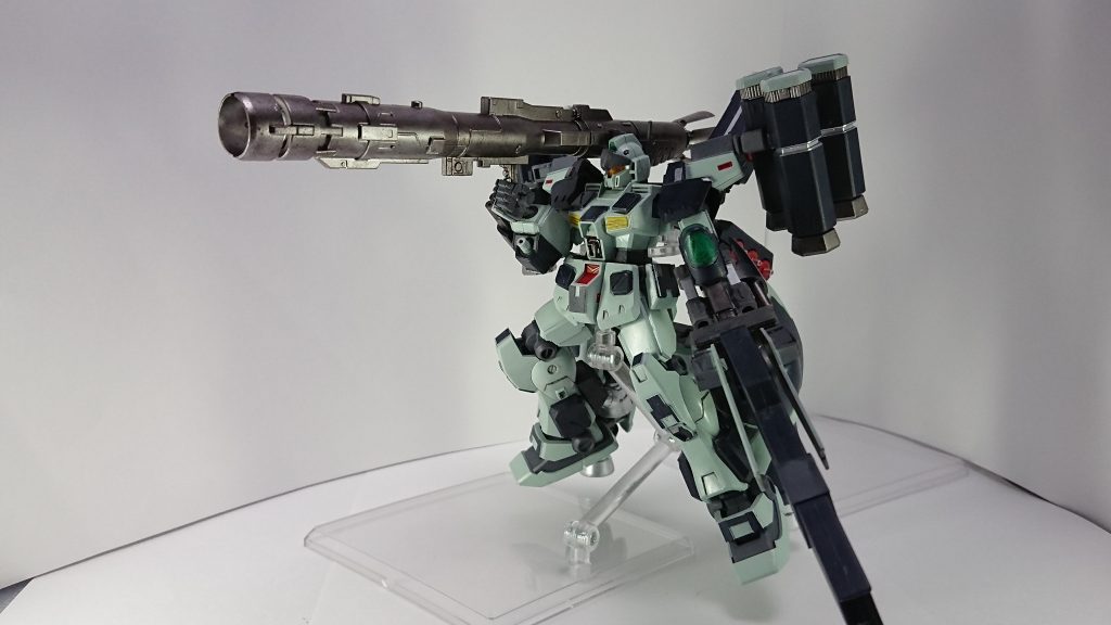 ビームバズーカガンダムGP02A(MLRS仕様)のものを使用ちゃんと連結できます