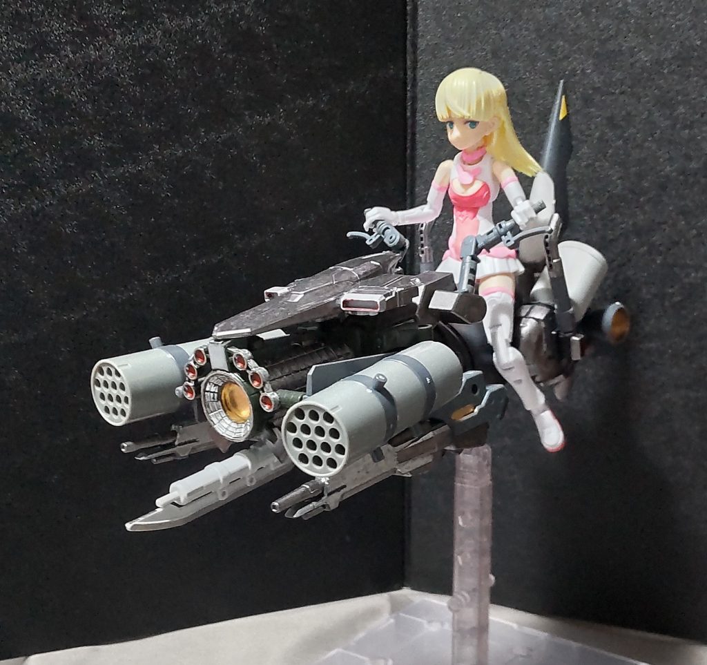 ○リリネルとマシンライダー30MSタイプの美少女プラモでも違和感無しですね。