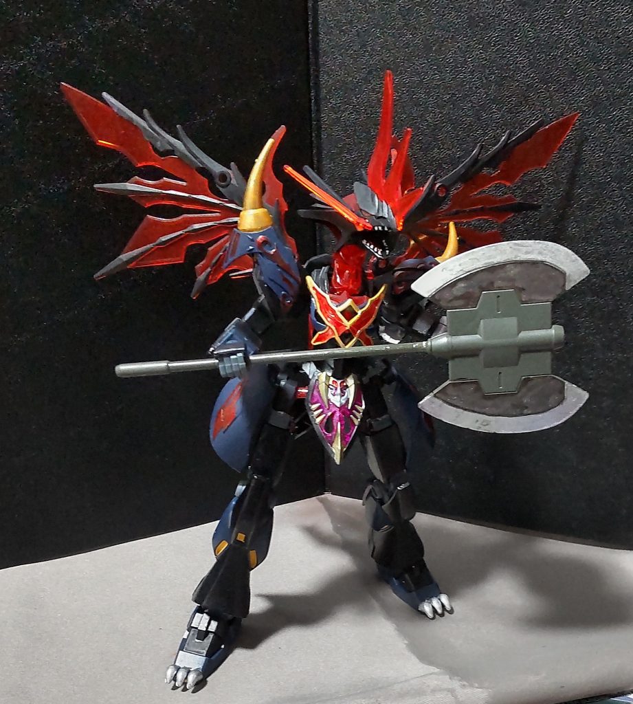 ○ドラゴンアックス竜人族にしか扱えないバトルアックス。こちらも龍鱗を使用しているので、強度だけではなく、切れ味も抜群である。