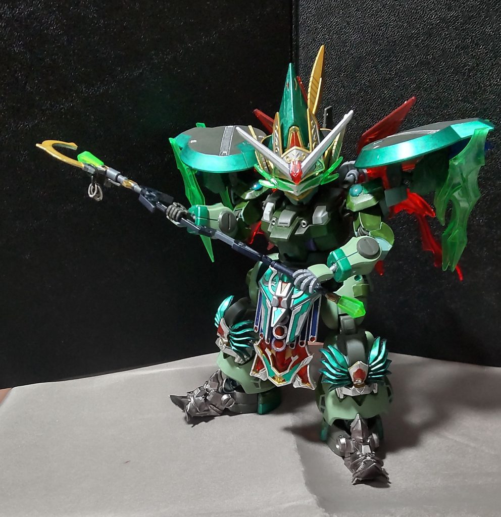 肉弾戦は得意ではないクラスだが、打撃武器としての強度と攻撃力は高めです。これで殴る際には魔力を込めるので、意外とダメージは大きいです。※ドラクエの理力の杖のようなモノです。