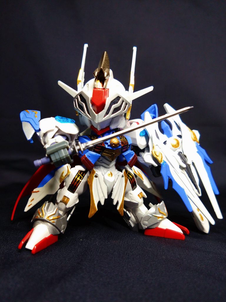 現在ヒーローズでナイトストライクが主人公のTHE LEGEND OF DRAGON KNIGHTが展開されていますが、外伝としてTHE ANOTHER OF DRAGON KNIGHTと名付け新しくオリジナルヒーローズを制作していきます。まずはEXスタンダードで発売されたエアリアルを主人公の騎士として制作しました。