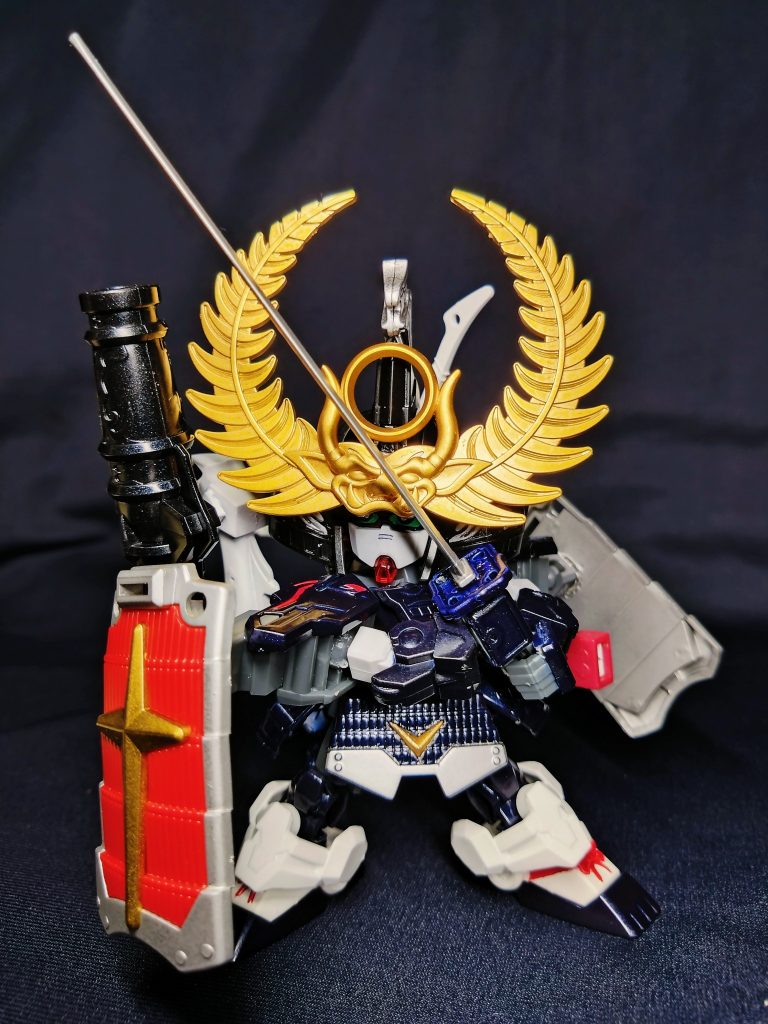 新しい刀は銘刀ソハヤノツルキです。徳川家康の愛刀で知られる、妙純傳持(みょうじゅんでんじ)ソハヤノツルキウツスナリです。なお、本来の徳川家康頑駄無の武器は童子切安綱です