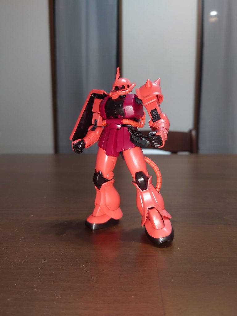 素組みと自然光。旧HGUCから10年振りのシャアザク制作だったので、とても楽しかったです。