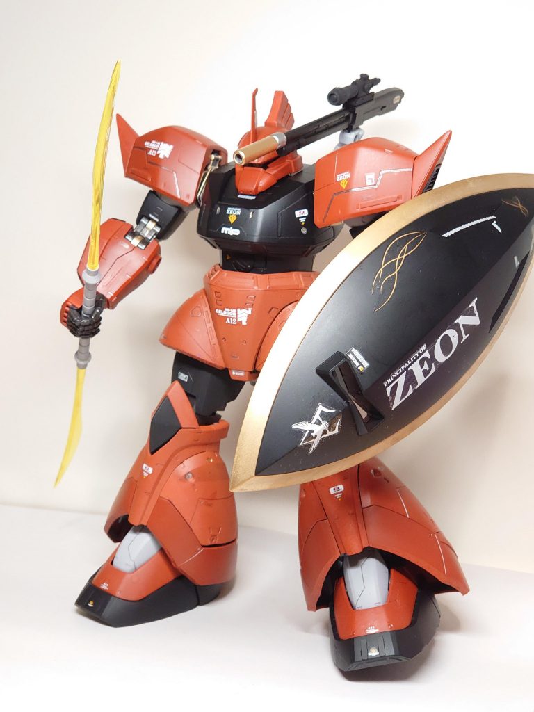 ゲルググキャノン風。ビームナギナタがカッコいいすね。