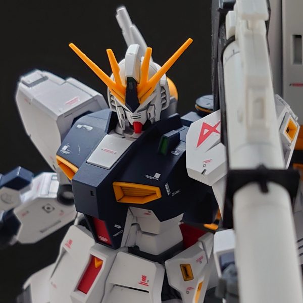 RX- 93 νGUNDAM