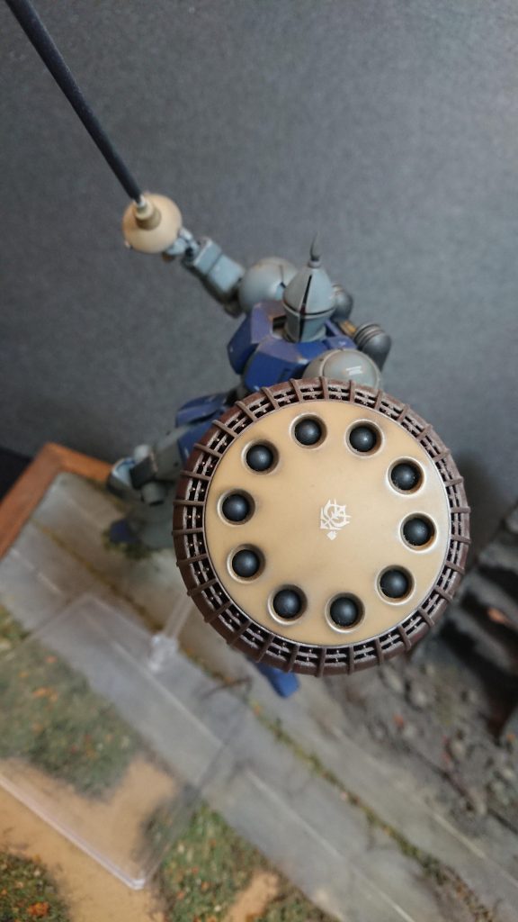 爆発物かシールドか分かりませんが、周囲に豆のような物が見えます。豆大福を食べたくなりました。音羽にある群林堂の豆大福を是非ご賞味ください!