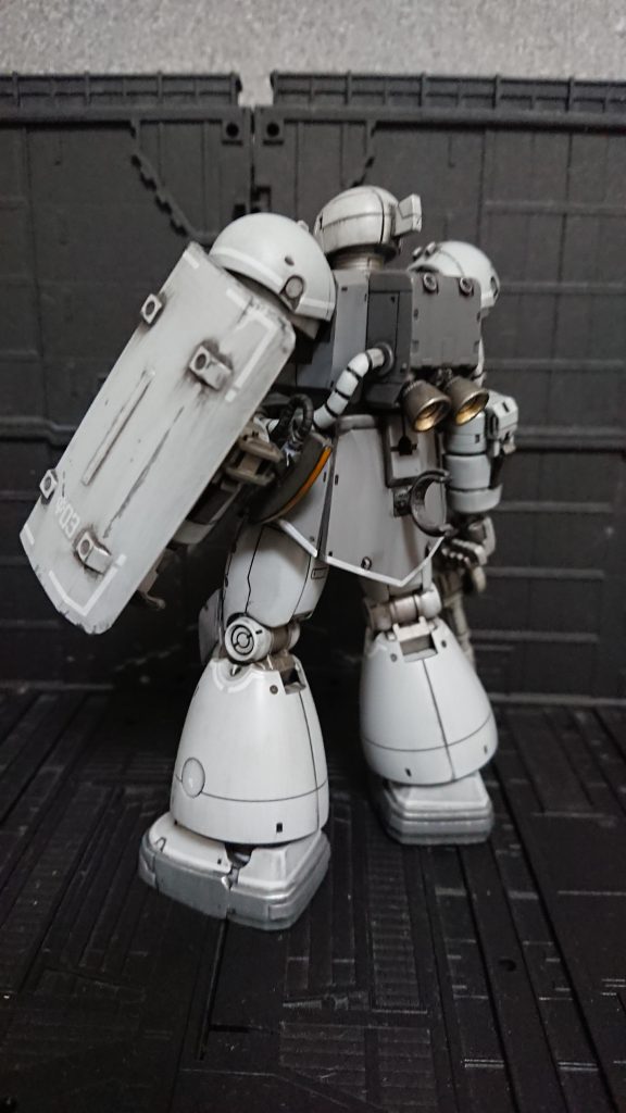 付属していた剥がして貼るデカールは昔では考えられない優れもの。 手軽に雰囲気を楽しめ、興奮しながらコレにも使ったものです...お恥ずかしゅうございます...