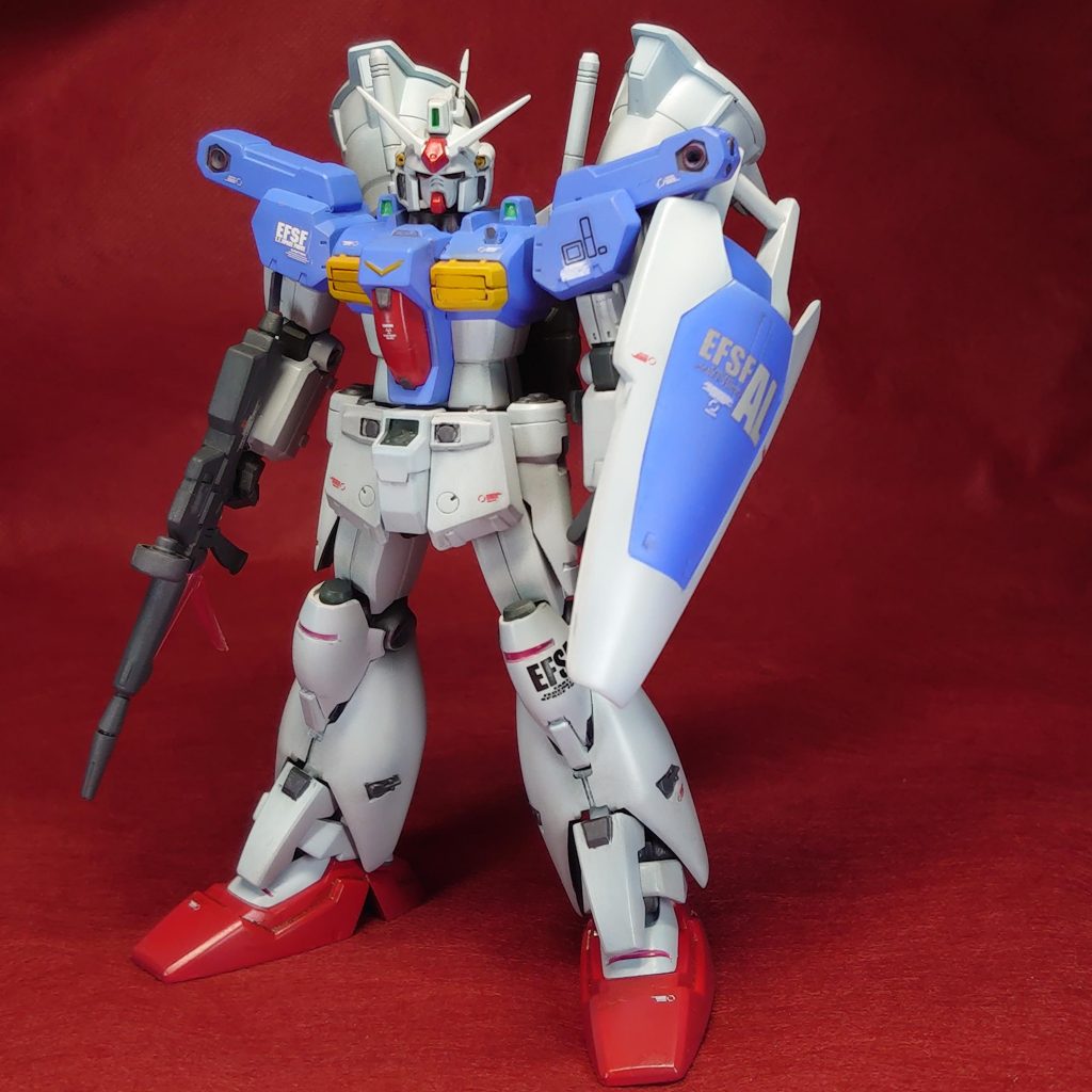 胸部、肩スラスターを収納状態に変更しました。