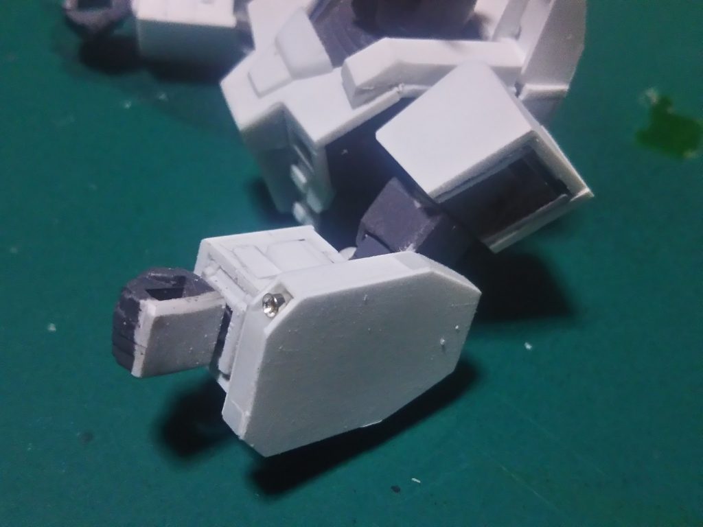 左シールドにICソケット使ってます。