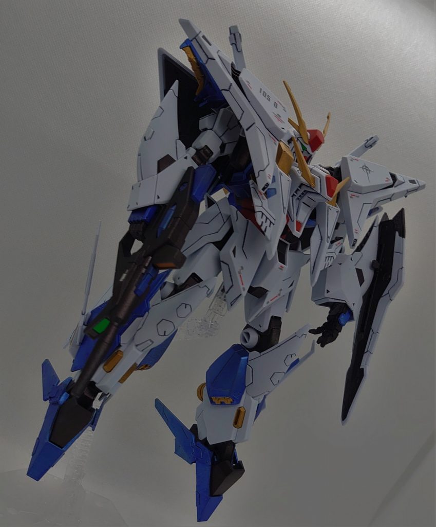 ※意図的に暗めの画としています。ペーネロペーと邂逅する直前のほんの一瞬 Ξガンダムが空中で浮遊しているシーン。戦闘前のほんの一瞬の『静寂』がとても印象に残っています。これがやりたかった。再現度はあまり高くないですが…(-_-;)