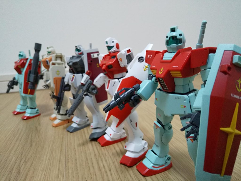 同時代(UC0079~0080附近)のジムで。コマンド宇宙用、寒ジム、陸戦型と。