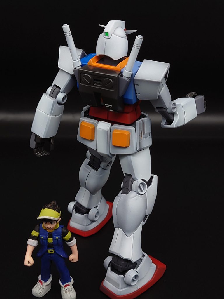 噂には聞いてましたが、このパーフェクトガンダムの中の人、プロポーションすごくいいので、改造しなくても様になりますね！