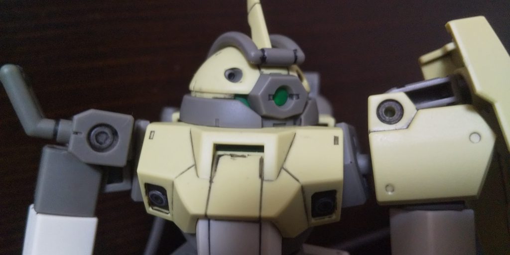 :この頭…R2○2とかボト○ズにのんか似てるな。(笑)