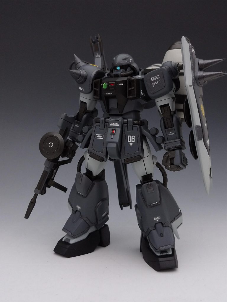 今回初めてSEEDのMSを製作してみましたが一年戦争のMSとはまた違ったテイストで楽しかったです。テイストが違っても工作は変わらないので目立った変化はありませんが。
