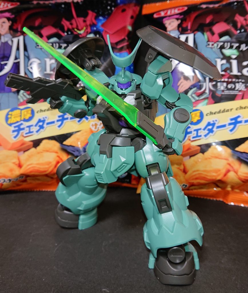 パチ組み。スーパーでグエル君柄のエアリアルだけ売れ残っていたので、救出してきましたw