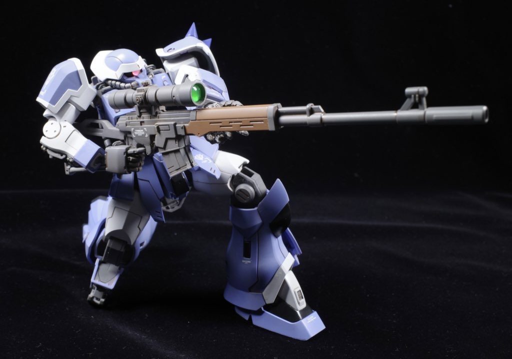 狙撃ポーズ横。