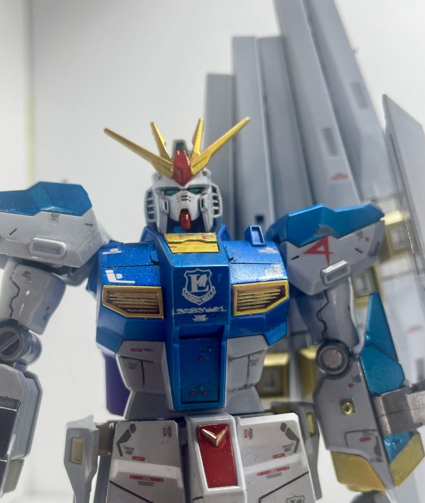 頭部はEGのモノをチョイス。こっちの方がイケメンで好みでしたので。