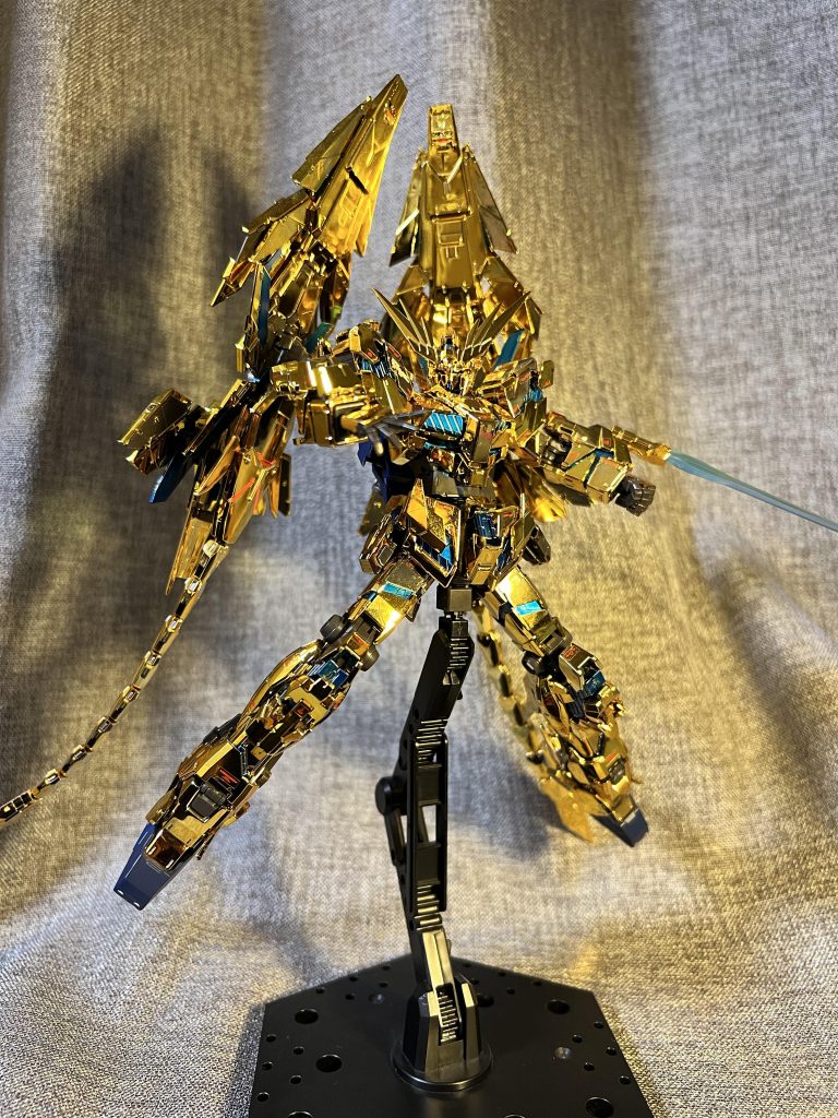 照明の当て方が難しく、反射してよくわからない感じになっていますが、それもまた一興！笑 