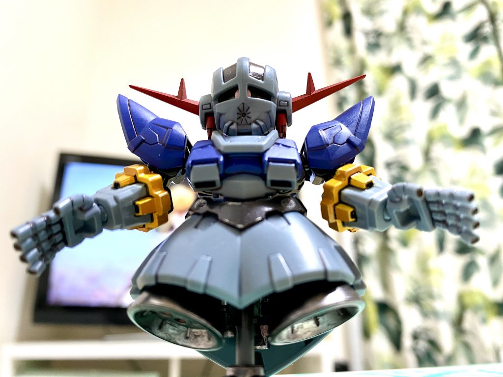 とりあえず煽ってみる。ジオングのイメージはなぜかいつもこんな感じ。素晴らしい食玩だと思います!これが500円とか信じられません(コンプしたら実質1,000円かもしれんが。としたらちょっと高いかもだが^_^;))最近第三弾出ましたね!なんですけど、積みプラを考えて自粛してます(汗でも、久々に見てたらやっぱ良いなぁこれ。νガンダムとサザビーと武器セットだけでも買おうかな…(そしてまた罪が増える)。しばらく悶々とします!(笑