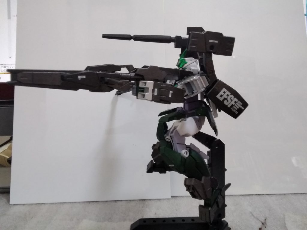 本当は、コアガンダムも黒く塗って百合アニメのアサルトなリリィたちの専用ガンダムを作ろうとしたんですけどね。他のプラモに浮気しちゃったのです(つ・ω・)つ