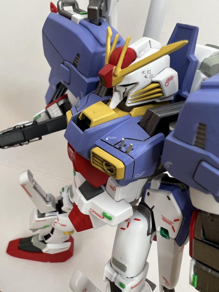 肩のバインダー?は内側にバーニアを追加しました。目立たないですがチラ見えしたときに嬉しくなります(^^)