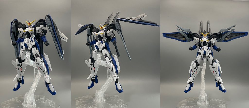 スラストビームキャノンの展開方法は、単純ながらシルエットがガラリと変わる面白いものでして、、