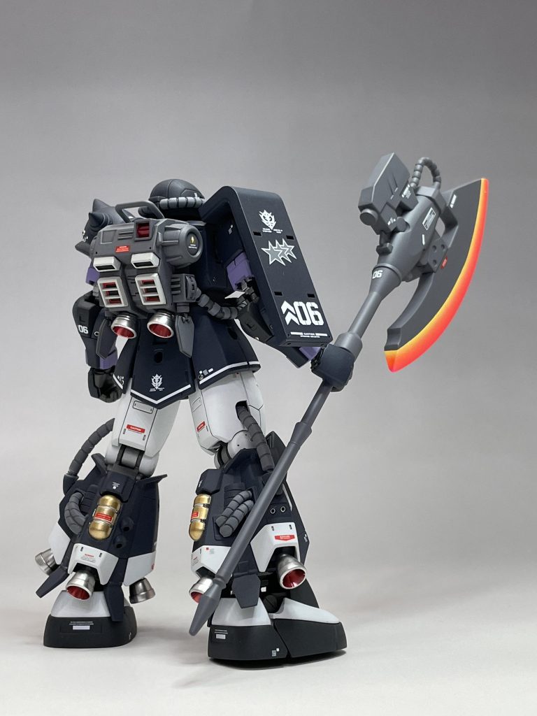 武器を外したら、マッシュ機と全く同じ兵装です。機体識別番号が06であることが、唯一のマッシュ機との判別方法になります。