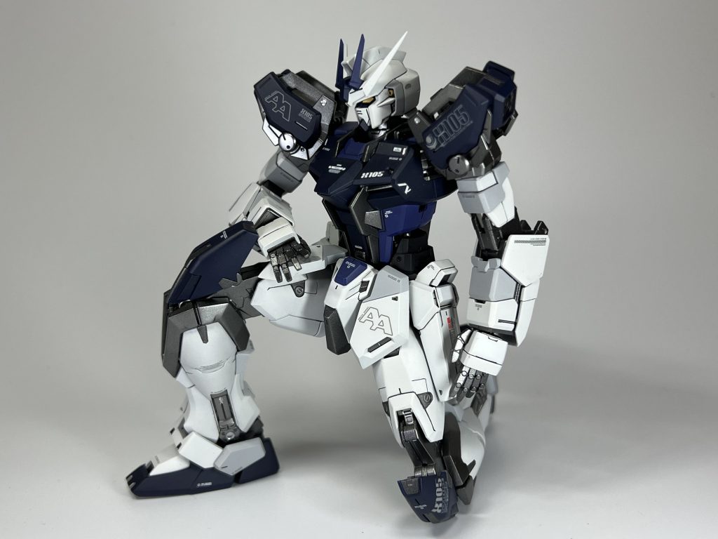 アーマーシュナイダー装備状態もいれたアクション。アーマーシュナイダー活躍に恵まれててほんと好きです…!キット発売が2013年と約10年前のキットですが、よく動くのでポージングつけやすいです。