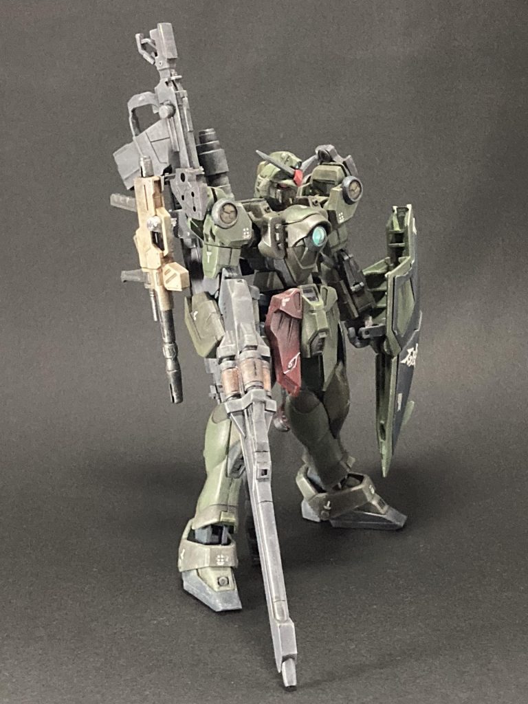 ウイングガンダムのバスターライフルは装弾数3発という設定を思い出した時、スナイパーがピッタリじゃなかろうかと思いつき制作しました🔫